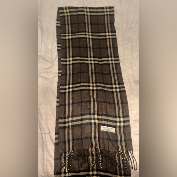 Burberry Tote and Scarf bundle - Picture 2 of 12